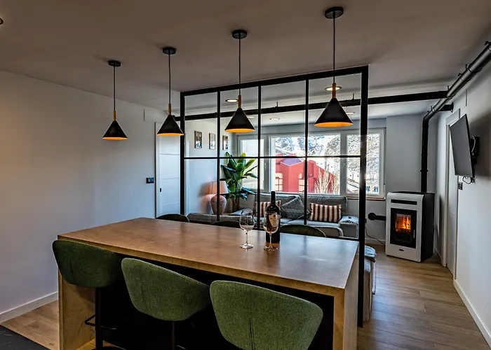 Апартаменти Luxury Refurnished With Private Parking Close To Slopes