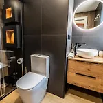 Luxury Refurnished With Private Parking Close To Slopes Appartement